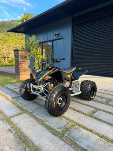 Quadriciculo Can-am DS90X