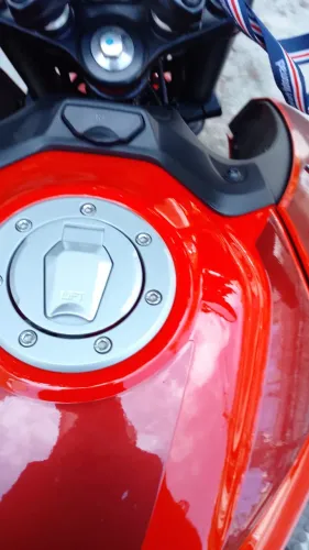 MOTO BANJAJ