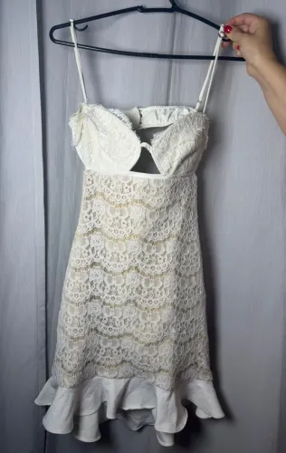 Vestido de renda