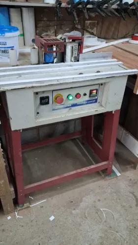 Máquina coladeira de fita de borda 