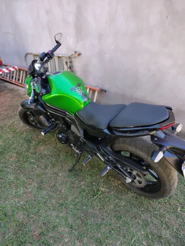Vendo Kawasaki er6n só pegar e andar