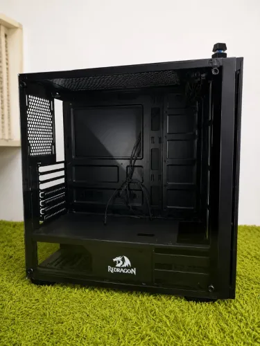 ? Gabinete Gamer Redragon Mid Tower - Vidro Temperado. ACEITO TROCAS