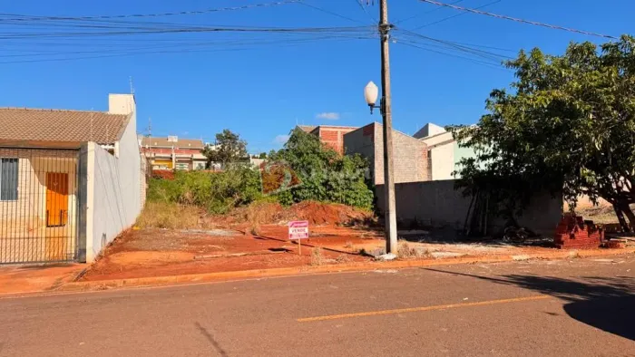 Terreno à venda no EcoValley, com 15,00m de frente, plano, Sarandi/PR  322,50 m²