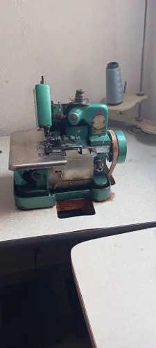 Vendo máquina overloque chinesinha