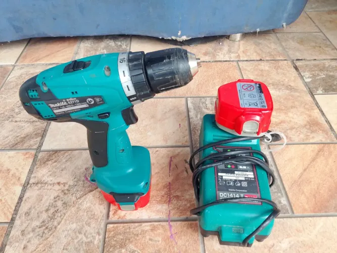 Parafusadeira 12 v Makita