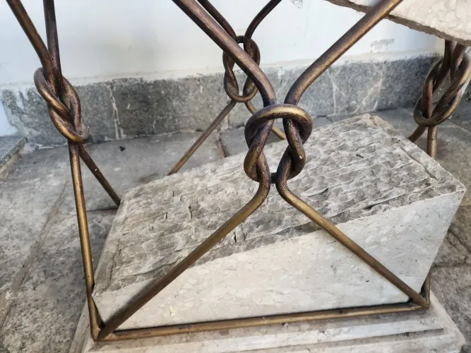 Conjunto mesa e cadeiras para sala