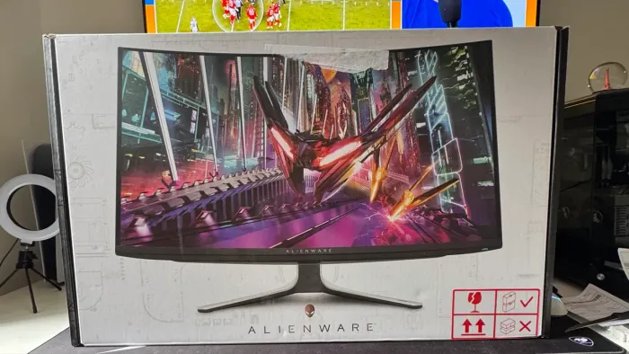 Monitor Alienware 32 Curvo 4K QD-OLED - 240HZZ
