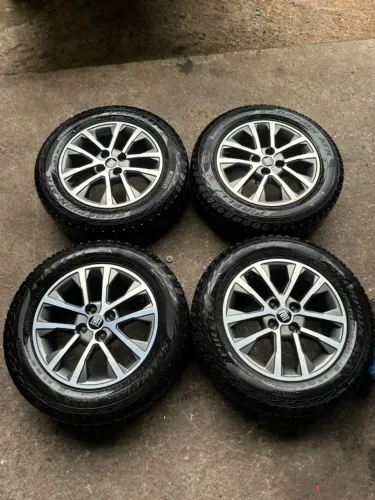 Jogo de Rodas Fiat Argo Trekking Aro 15 com Pneus Pirelli Scorpion ATR