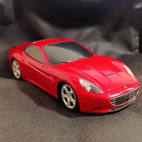Ferrari California Replica Licenciada pela Ferrari 1:18 26x10