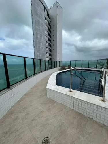 Na avenida boa viagem, apartamento com 2 quartos sendo 1 suíte, sala para 2 ambientes, com