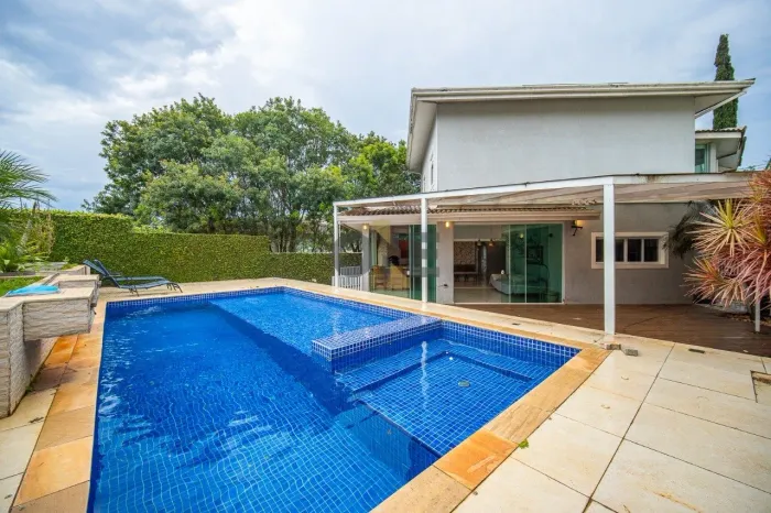 Casa com 4 dormitórios, sendo 4 suítes para venda ou locação - Granja Viana - Cotia - SP