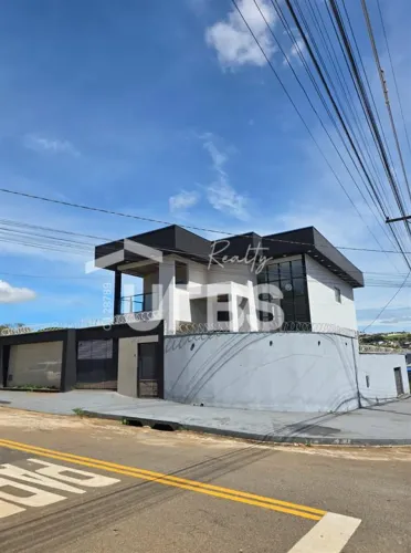 Sobrado de Alto Padrão de Esquina | 4 Suítes | Área Gourmet | Localizado no Anápolis City