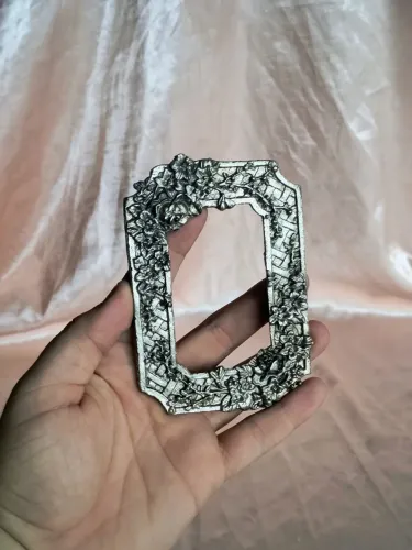 moldura de metal para porta retrato fotografia antigo antiquario floral raro coleção casa