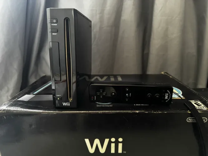 Nintendo Wii Preto Original Completo na Caixa + 7 jogos Originais + Wii Remote + Nunchuk
