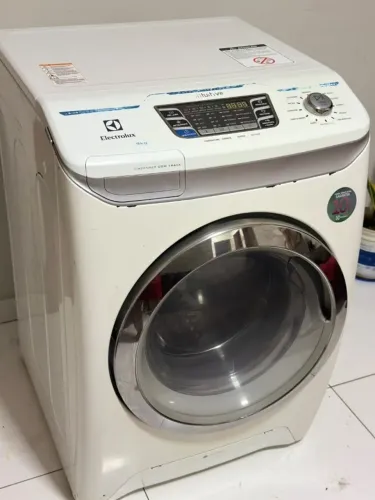 Máquina de lavar Eletrolux 9kg