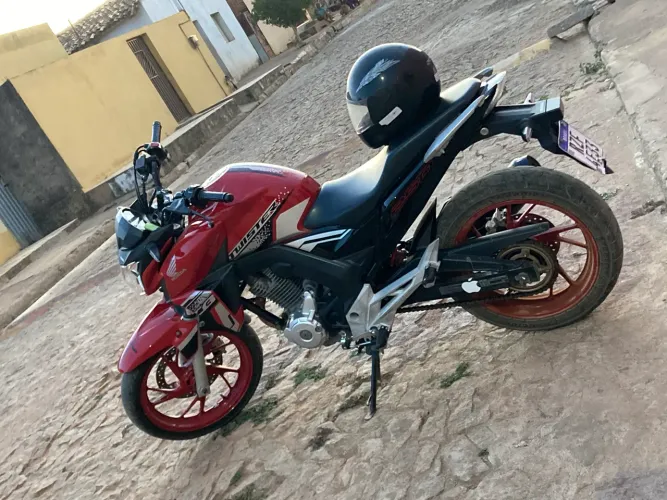 CB Twister 250F vendo ou troco