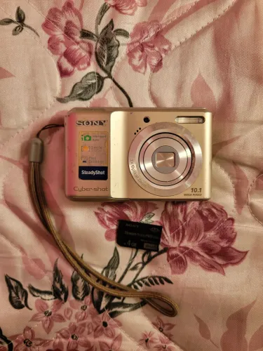 Câmera digital Sony cybershot dourada de 10.1 megapixels 