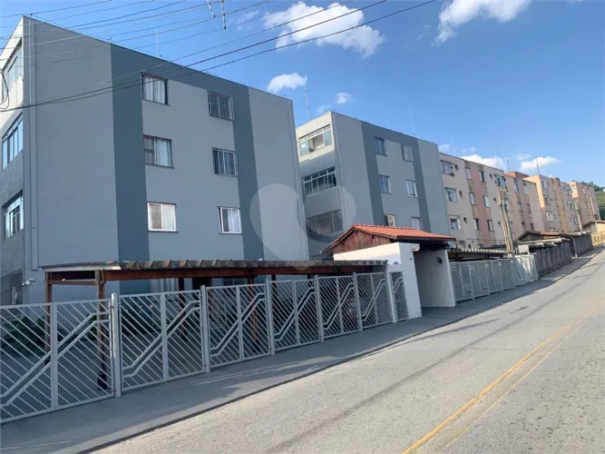 Apartamento à venda no Cocaia 48m² de conforto e praticidade