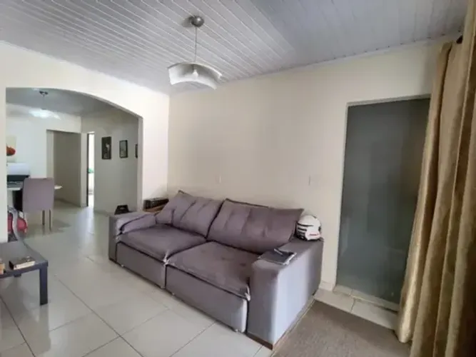 R CASA NO FREITAS DE BAIXO, BAIXA DE QUINTAS.