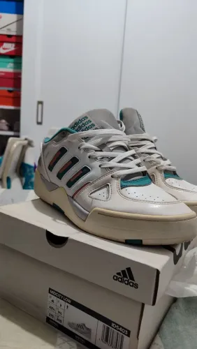 Tênis Adidas midcity low 41