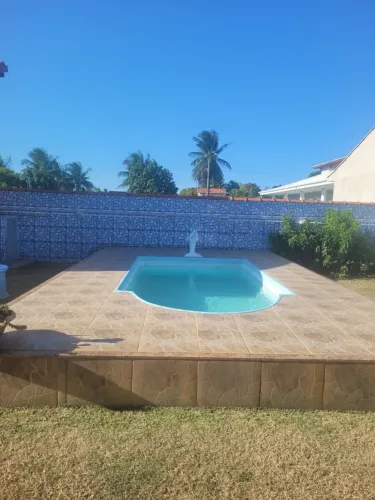 CASA A VENDA NO CENTRO DE PRAIA SECA EM ARARUAMA.