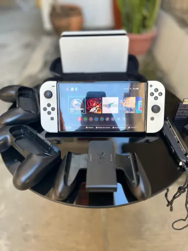 Nintendo Switch OLED + cartao 256GB eacessórios