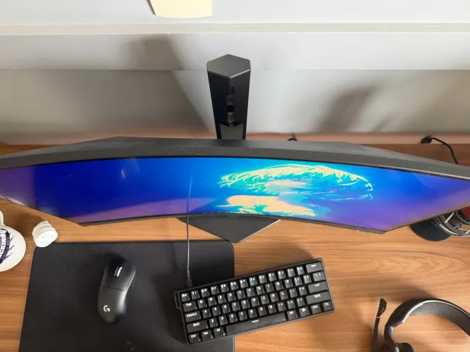 monitor gamer curvo aoc 300hz