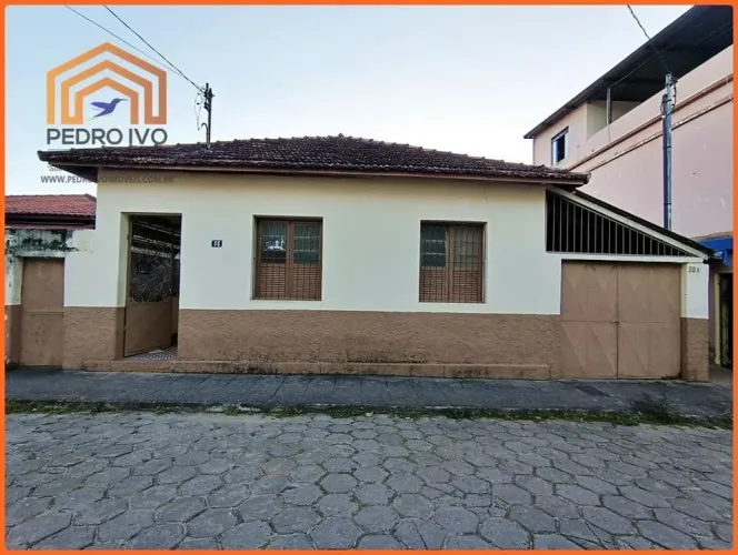 Casa para Venda em Lima Duarte, Centro, 4 dormitórios, 1 suíte, 1 banheiro, 2 vagas