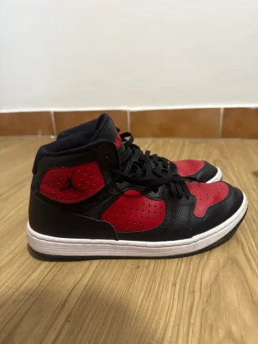 Tênis Jordan Access Jumpman Basquete NBA Masculino tamanho 39.5 semi novo Original