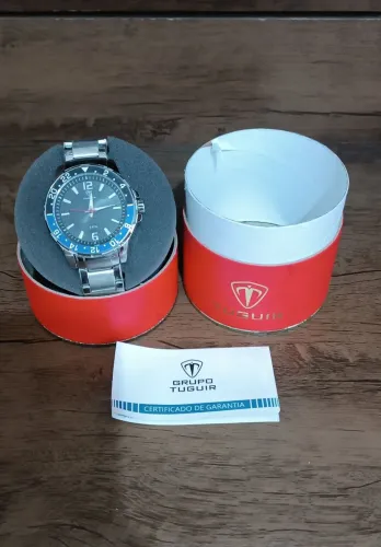 Vendo relógios Masculino.