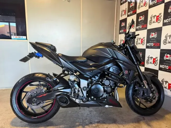 SUZUKI GSX-S 750 AZ