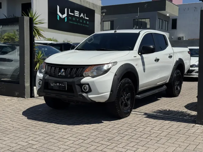 Mitsubishi L200 Sport 2.5 4X4 CD Turbo Diesel 2020