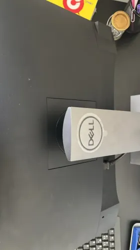 Monitor Dell P2219H (com adesivo ainda)