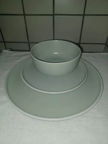 PRATOS E BOWL LOUÇA MINIMALISTA