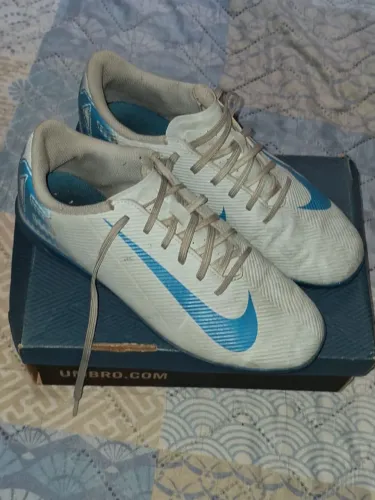 Chuteira Nike original 37