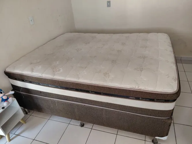 Cama King Size mola ensacada
