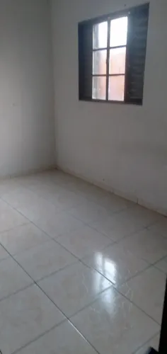 Alugo Casa Simples, no bairro Tubalina 