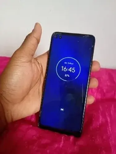 MOTO G100