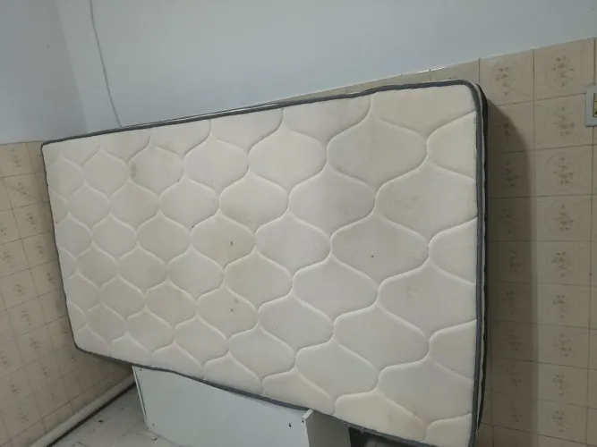 CAMA DE MOLA ENSACADAS
