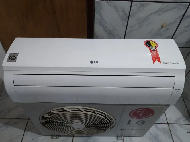 Ar Condicionado LG Dual Inverter Voice Wi-Fi 9000 BTUs 220V