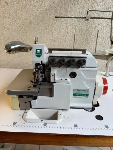 Vendo Overlock (Ponto Cadeia) - Zoje