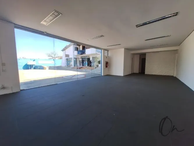 Sala Comercial para Locação em Cotia-SP - Chácara Granja Velha 100m², 1 Sala, 2 Banheiros,