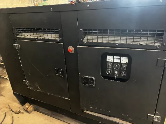GERADOR 80 kVA - MOTOR MWM 6 CILINDROS + ALTERNADOR