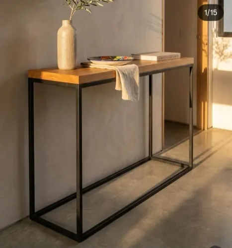 Mesa com bancos