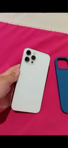 Estou vendendo um iPhone novo por (2.100) pra vender logo cuida