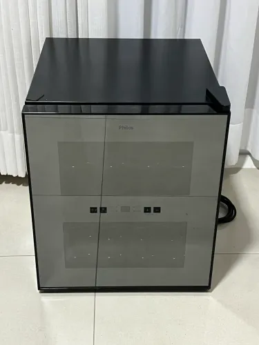 Adega Climatizada Philco 16 Garrafas | Preta com Vidro Espelhado