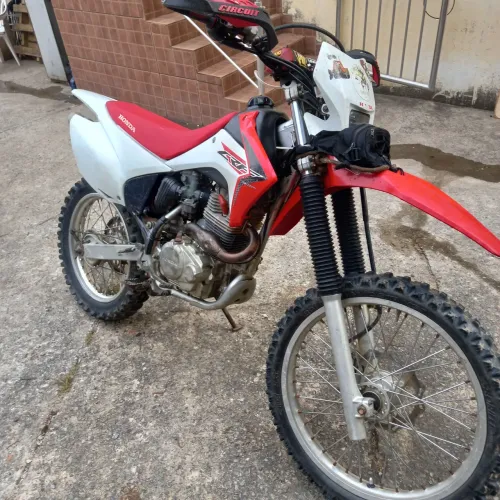 VENDO NÃO TROCO EM NADA 15/15 $13900 TODA PRIGINAL !