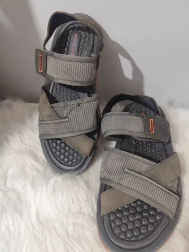 Sandália masculina democrata tamanho 37
