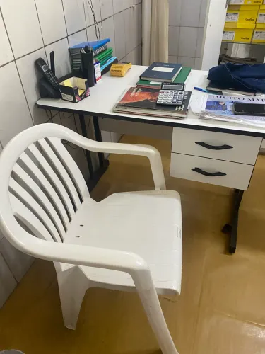 Cadeira de plástico