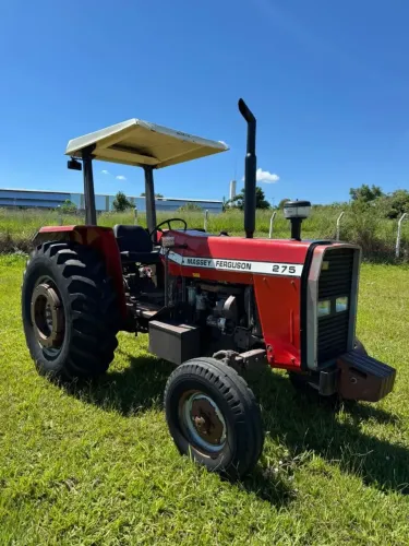 Trator agrícola